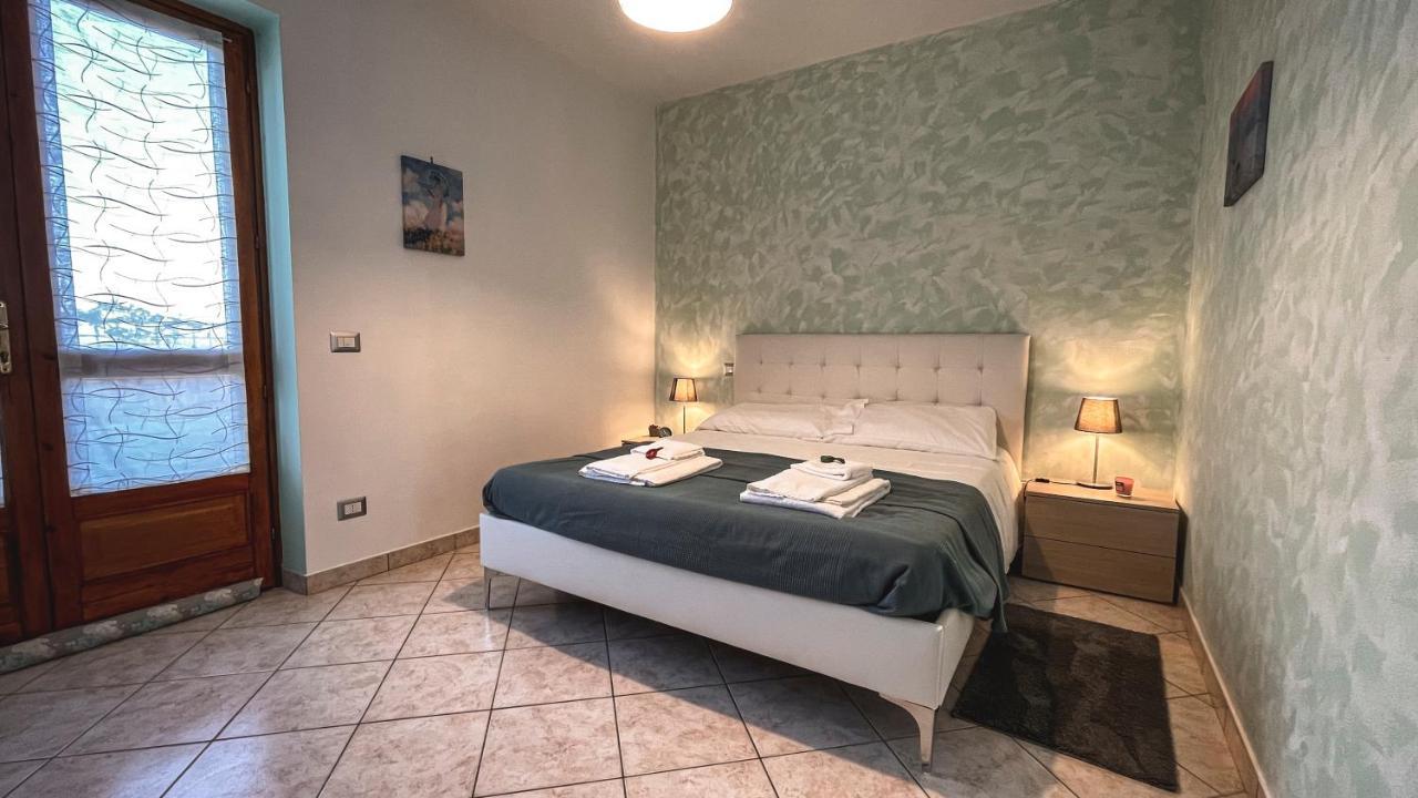 Appartamento La Rosa Di Maggio La Morra Esterno foto
